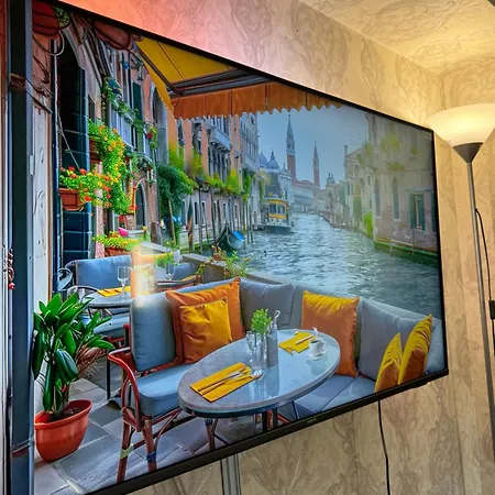 V I P Apartament *