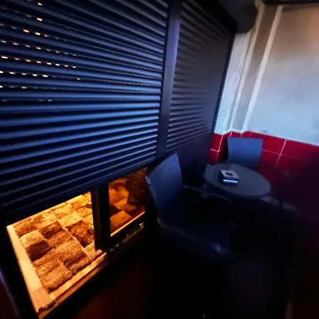 V I P Apartament *