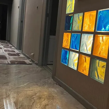 Apartament V I P *