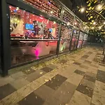 V I P *
