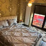 V I P Apartment *